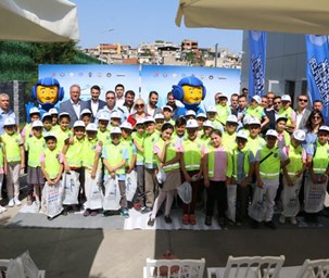 İzmir'de 200 Öğrenci Daha ‘Trafik Dedektifi’ Oldu