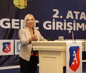 Sosyal Sorumluluk Öncüsü Nurten Öztürk Çanakkaleliler’le Buluştu